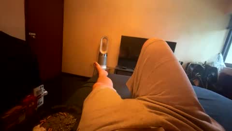 010_uwu online show from April 20, 2026, 11:06 pm