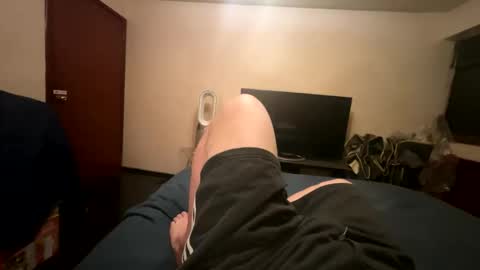 010_uwu online show from April 24, 2026, 7:44 am