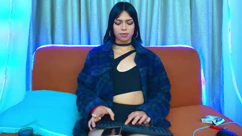 Klhoe Carter 3 online show from July 14, 2026, 11:21 pm