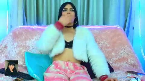 Klhoe Carter 3 online show from July 18, 2026, 1:43 am
