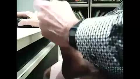 Snapshot of 01quebecboy69 chatting on February 27, 2025, 7:37 pm 01quebecboy69 online show from February 27, 2025, 7:37 pm