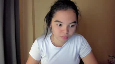 0wwlo0k online show from May 27, 2026, 6:32 am