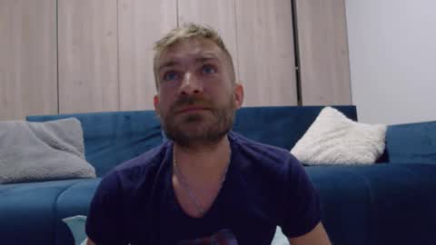 Snapshot of 10in_deluxe chatting on October 25, 2025, 5:19 pm 10in_deluxe online show from October 25, 2025, 5:19 pm