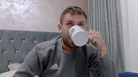 Snapshot of 10in_deluxe chatting on February 10, 2026, 10:19 am 10in_deluxe online show from February 10, 2026, 10:19 am