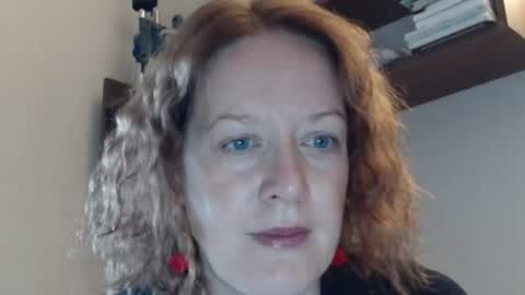 12ennie online show from October 14, 2025, 8:04 am