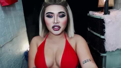 sexy kia online show from April 17, 2026, 12:35 am