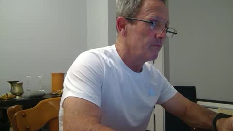 13glanmorfa online show from April 5, 2026, 3:04 am