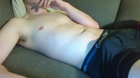 Snapshot of 18chillin chatting on November 5, 2025, 10:43 pm 18chillin online show from November 5, 2025, 10:43 pm