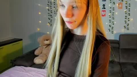 Kira online show from March 20, 2026, 6:13 pm