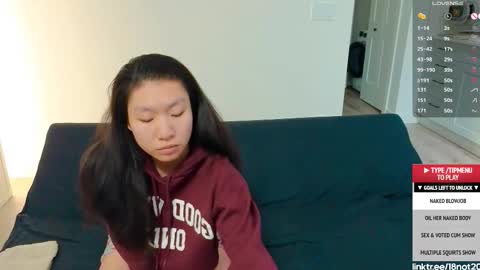 Tong  Ralph online show from November 16, 2025, 1:33 am