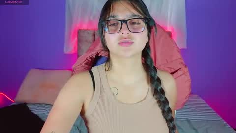 Snapshot of 1_scarllet_ chatting on March 21, 2026, 2:42 pm 1_scarllet_ online show from March 21, 2026, 2:42 pm