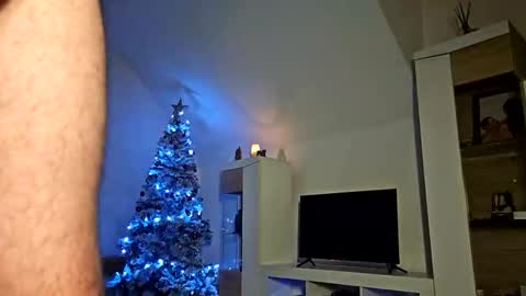 Queen  King online show from January 9, 2025, 10:41 pm