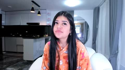 Snapshot of 1bonnie chatting on March 4, 2025, 1:34 am Hello soy bonnie online show from March 4, 2025, 1:34 am