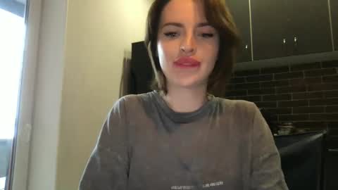 Snapshot of 1dove chatting on December 10, 2024, 10:17 am DOVE online show from December 10, 2024, 10:17 am