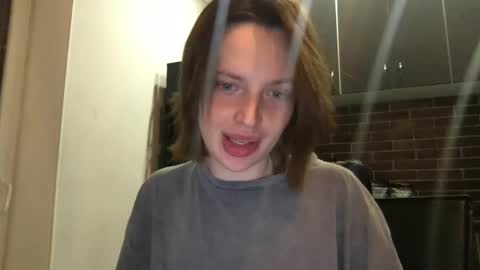 Snapshot of 1dove chatting on January 3, 2025, 4:48 pm DOVE online show from January 3, 2025, 4:48 pm