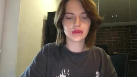 Snapshot of 1dove chatting on February 2, 2025, 1:30 pm DOVE online show from February 2, 2025, 1:30 pm