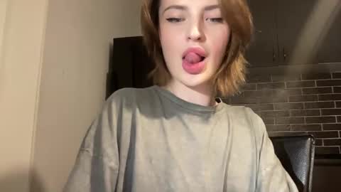 Snapshot of 1dove chatting on March 7, 2025, 4:44 pm DOVE online show from March 7, 2025, 4:44 pm