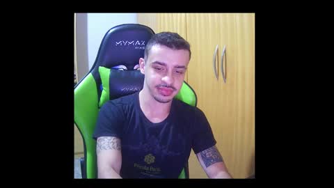 1good_vibes1 online show from October 12, 2025, 4:33 am