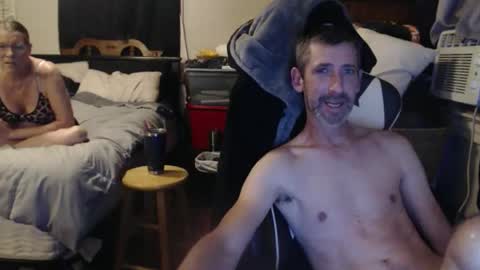 Snapshot of 1hotcouple2c chatting on November 8, 2025, 12:11 am 1hotcouple2c online show from November 8, 2025, 12:11 am