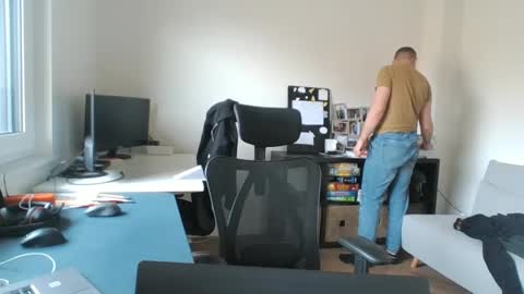 kam online show from March 11, 2025, 11:01 am