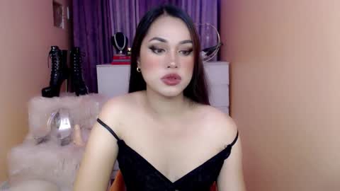 Snapshot of 1miracle_tranny chatting on November 7, 2025, 1:27 am 1miracle_tranny online show from November 7, 2025, 1:27 am