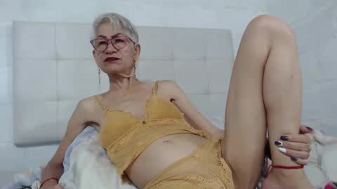 Snapshot of 1miss_monserrate chatting on March 6, 2025, 4:07 pm Miss Monserrate online show from March 6, 2025, 4:07 pm