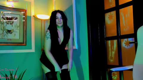 Snapshot of 1munique chatting on February 9, 2025, 8:13 pm Moona online show from February 9, 2025, 8:13 pm