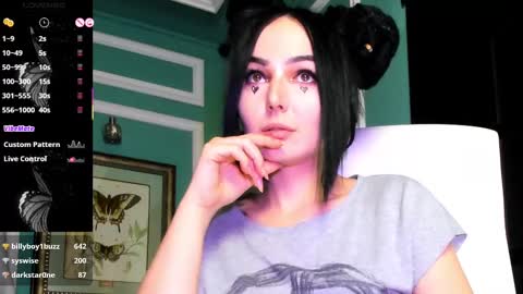 Snapshot of 1munique chatting on March 8, 2025, 6:58 pm Moona online show from March 8, 2025, 6:58 pm