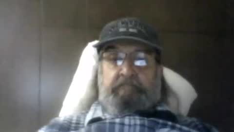 Snapshot of 1valentine chatting on April 4, 2026, 3:42 pm 1valentine online show from April 4, 2026, 3:42 pm