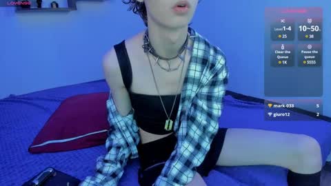 Milos online show from December 5, 2024, 5:39 pm