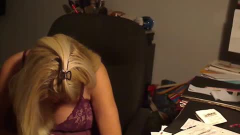 Snapshot of 1xtrahornyone chatting on January 1, 2025, 4:18 am Susan online show from January 1, 2025, 4:18 am