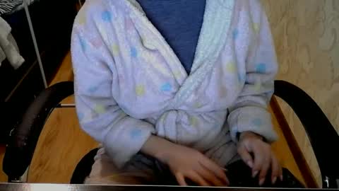 Snapshot of 1your_hot_girls chatting on December 11, 2024, 5:37 pm 1your_hot_girls online show from December 11, 2024, 5:37 pm