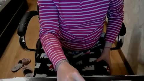 1your_hot_girls online show from October 21, 2025, 5:57 pm