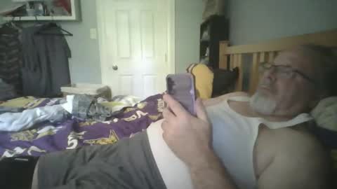 Snapshot of 2003dynawideglide chatting on May 31, 2026, 7:04 pm 2003dynawideglide online show from May 31, 2026, 7:04 pm