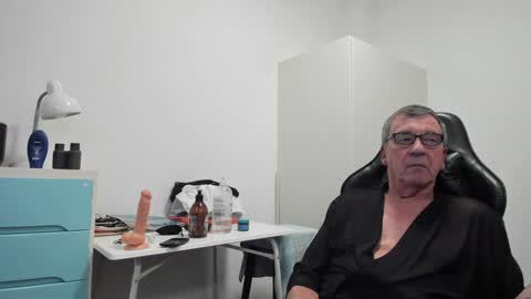 Snapshot of 200gentleman chatting on January 12, 2025, 7:21 pm Henk online show from January 12, 2025, 7:21 pm