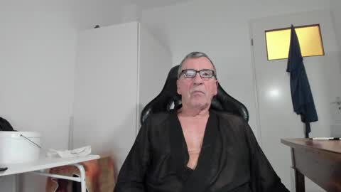 Snapshot of 200gentleman chatting on January 19, 2025, 7:58 pm Henk online show from January 19, 2025, 7:58 pm