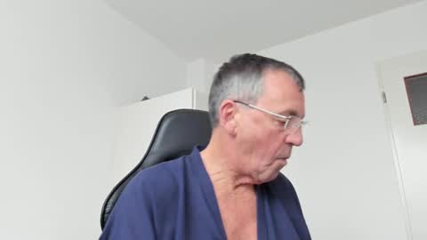 Snapshot of 200gentleman chatting on January 20, 2025, 1:42 pm Henk online show from January 20, 2025, 1:42 pm