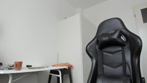 Snapshot of 200gentleman chatting on January 28, 2025, 3:14 pm Henk online show from January 28, 2025, 3:14 pm