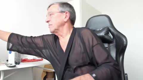 Snapshot of 200gentleman chatting on February 14, 2025, 2:02 pm Henk online show from February 14, 2025, 2:02 pm