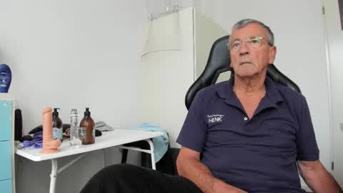 Snapshot of 200gentleman chatting on September 9, 2025, 12:26 pm Henk online show from September 9, 2025, 12:26 pm