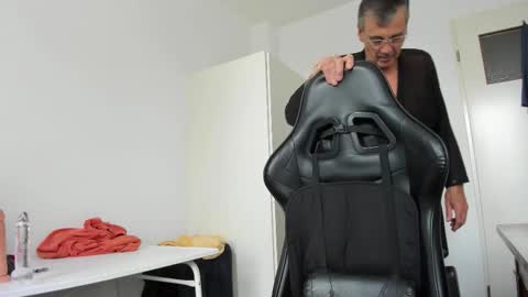 Snapshot of 200gentleman chatting on October 14, 2025, 12:17 pm Henk online show from October 14, 2025, 12:17 pm