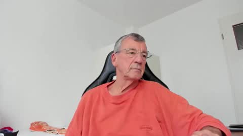 Snapshot of 200gentleman chatting on October 29, 2025, 2:52 pm Henk online show from October 29, 2025, 2:52 pm