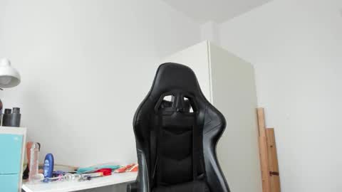 Henk online show from February 4, 2026, 3:29 pm