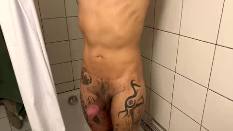 Snapshot of 2025rob chatting on October 30, 2025, 7:14 pm 2025rob online show from October 30, 2025, 7:14 pm