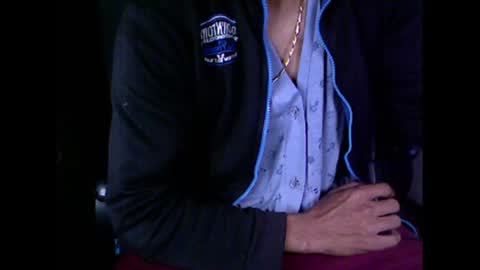 Snapshot of 20vertop chatting on June 10, 2026, 11:24 pm 20vertop online show from June 10, 2026, 11:24 pm