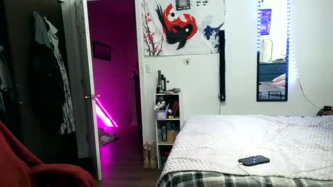 Snapshot of 21yearsy0ung9icheshung chatting on December 18, 2024, 5:37 am AlecurClit online show from December 18, 2024, 5:37 am