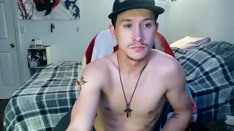 Snapshot of 21yearsy0ung9icheshung chatting on January 7, 2025, 7:31 am AlecurClit online show from January 7, 2025, 7:31 am