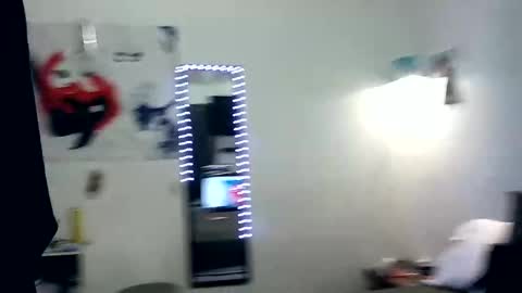 Snapshot of 21yearsy0ung9icheshung chatting on January 24, 2025, 12:20 am AlecurClit online show from January 24, 2025, 12:20 am