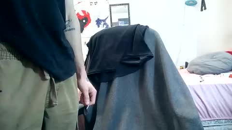 Snapshot of 21yearsy0ung9icheshung chatting on February 2, 2025, 10:49 pm AlecurClit online show from February 2, 2025, 10:49 pm