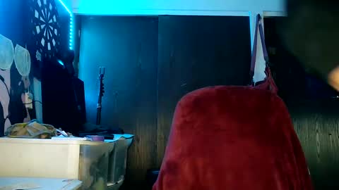 Snapshot of 21yearsy0ung9icheshung chatting on March 4, 2025, 12:18 am AlecurClit online show from March 4, 2025, 12:18 am